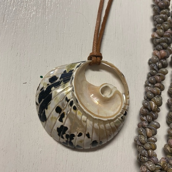 Shell Necklaces - Picture 2 of 7